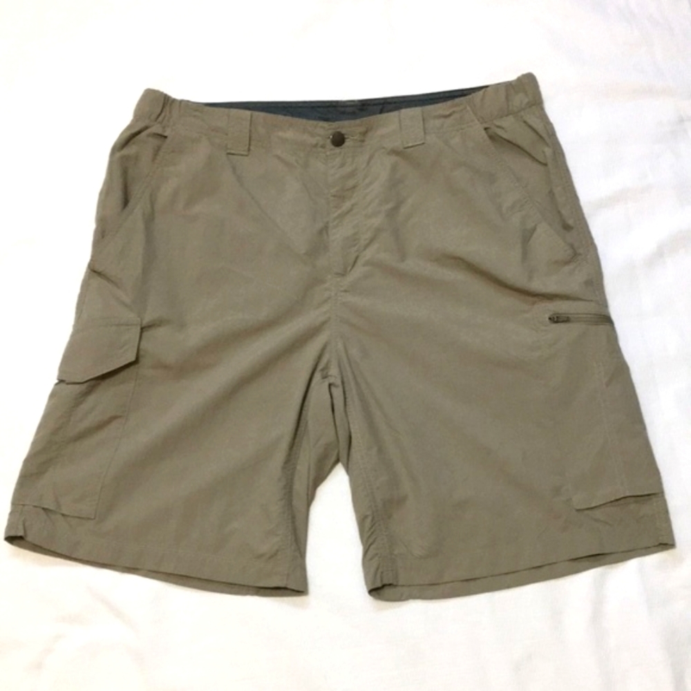 Columbia OmniShade Trail Hiking Shorts Mens 38 Waist